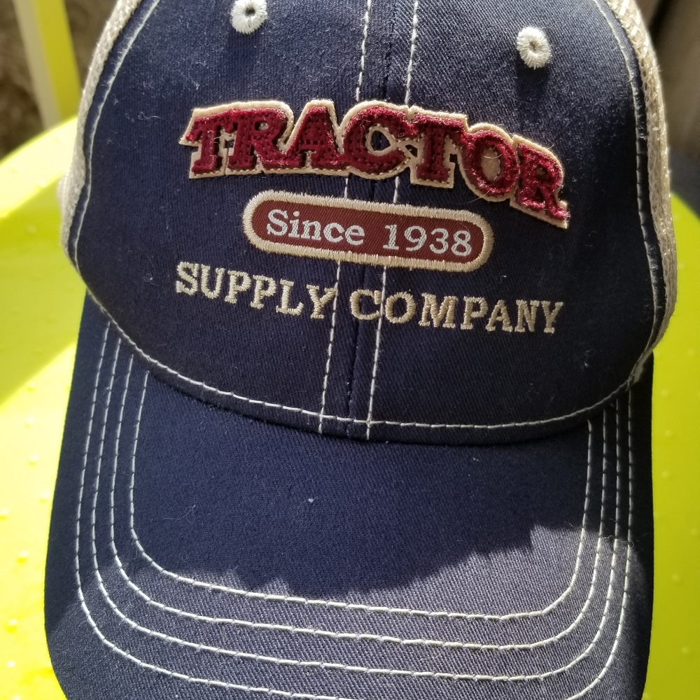 Tractor Supply Company Baseball Hat Hook & Eye Closure Mesh